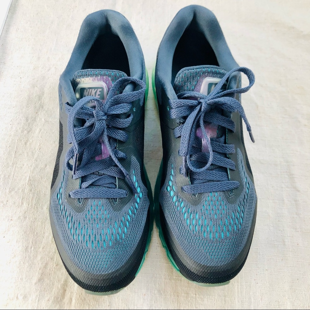 Women’s Nike Air Max running shoes sneakers